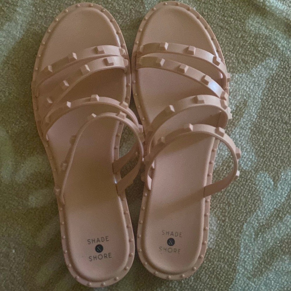Women's resort sandals. Size 10
